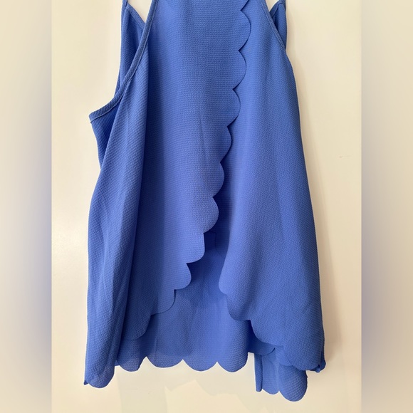 Scallop Hem Open Back Tank Top - Picture 3 of 4